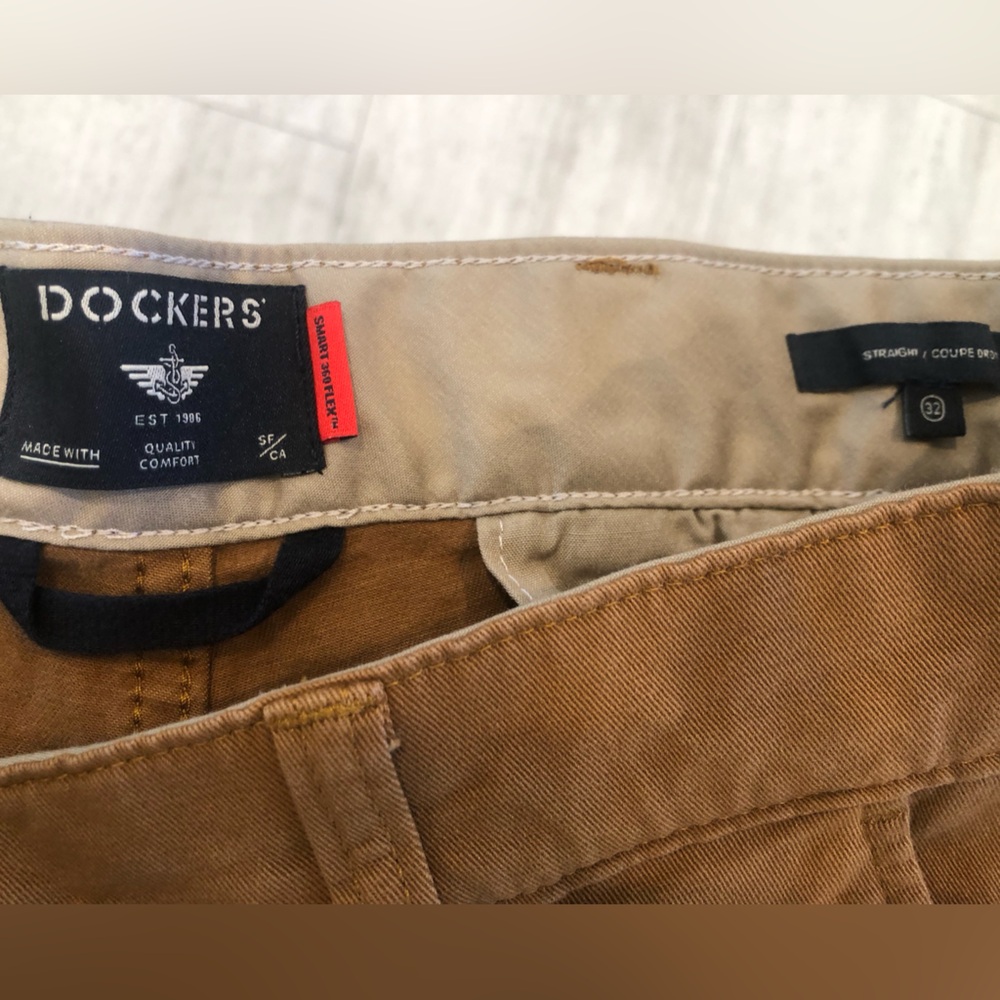Dockers men pants size 32 straight leg worn only three times
